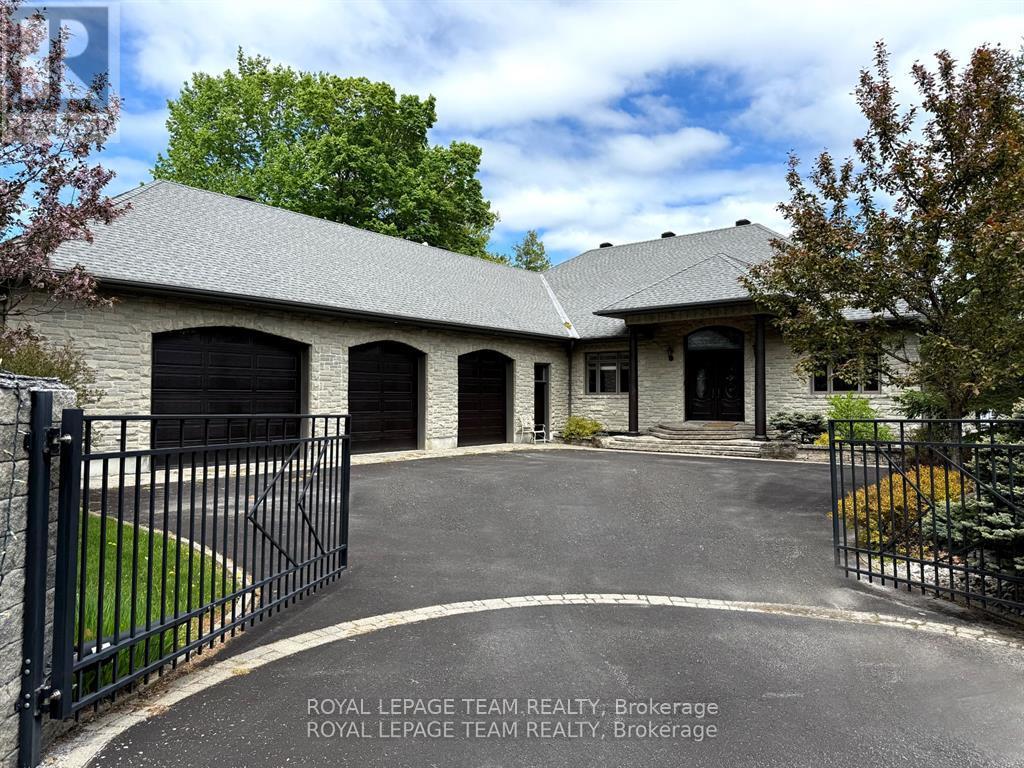 Photo 2 of 3886 Armitage Avenue, Ottawa ON