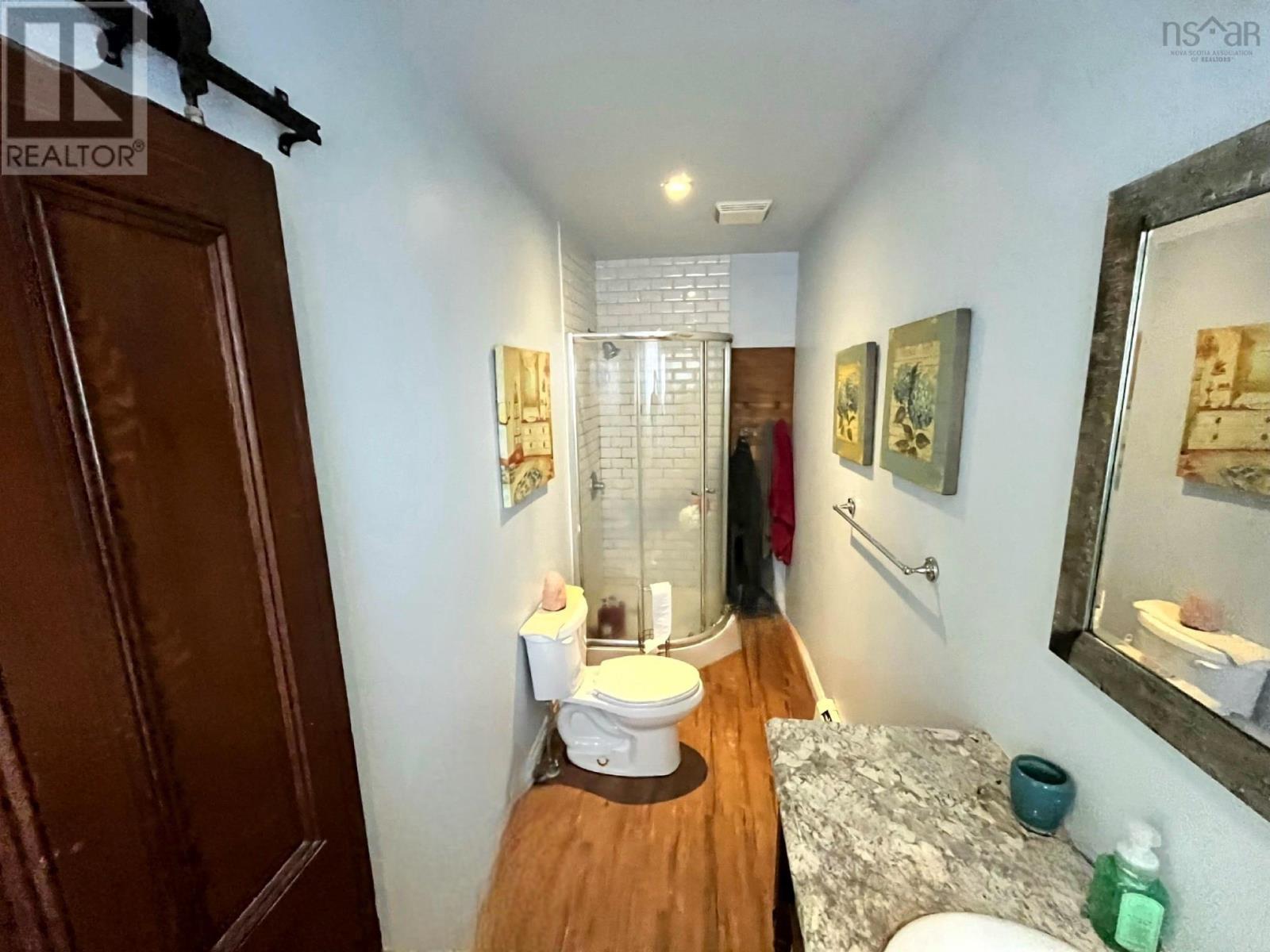 Property 7 of 19 of 1491 Victoria Road