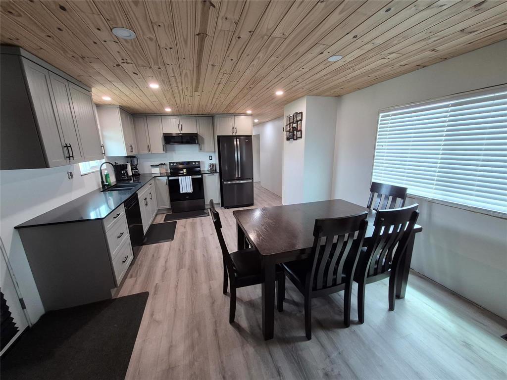 Photo 8 of 42063 41 E Road, Ste Anne MB