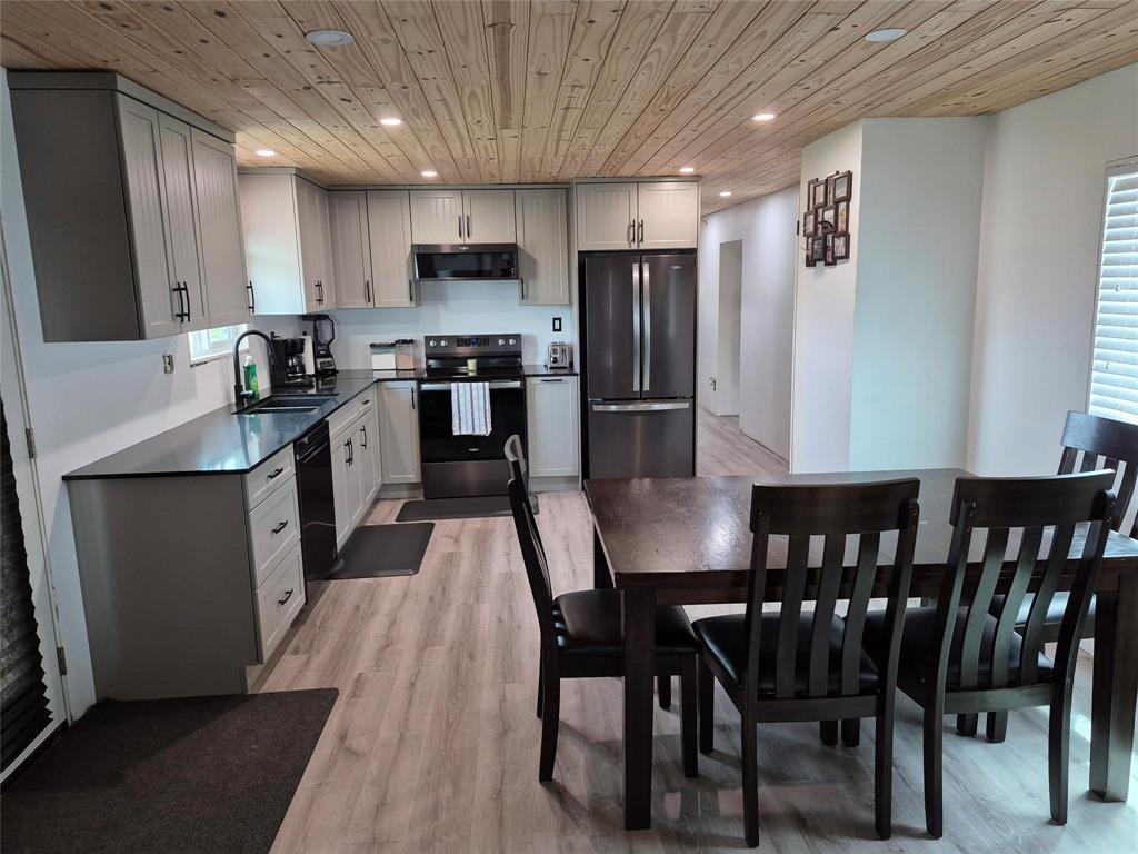 Photo 6 of 42063 41 E Road, Ste Anne MB