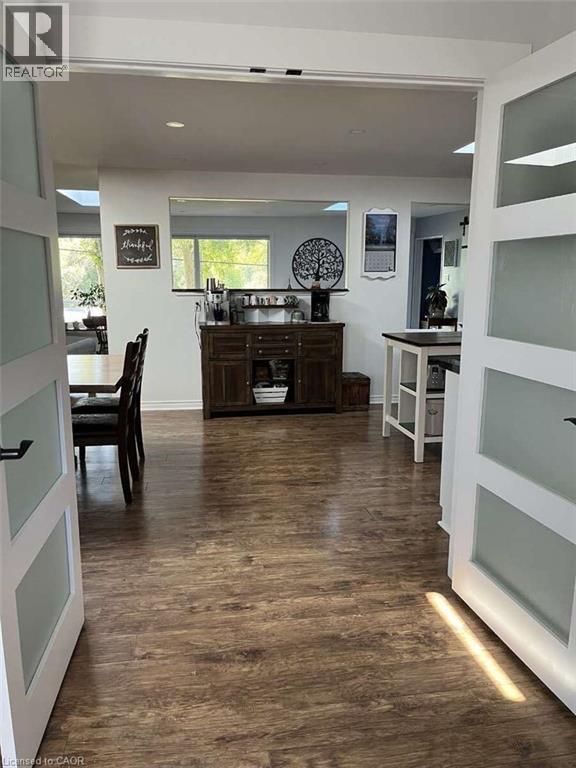 Photo 31 of 915 Governors Road, Dundas ON