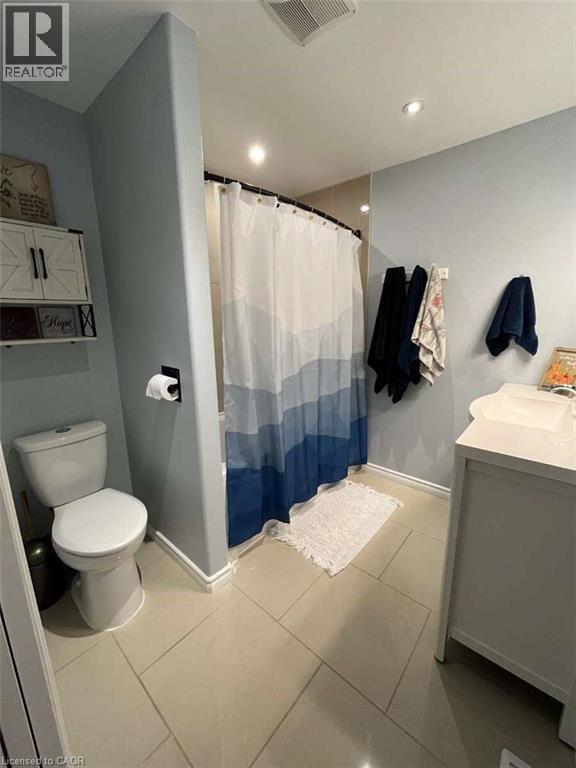 Photo 42 of 915 Governors Road, Dundas ON