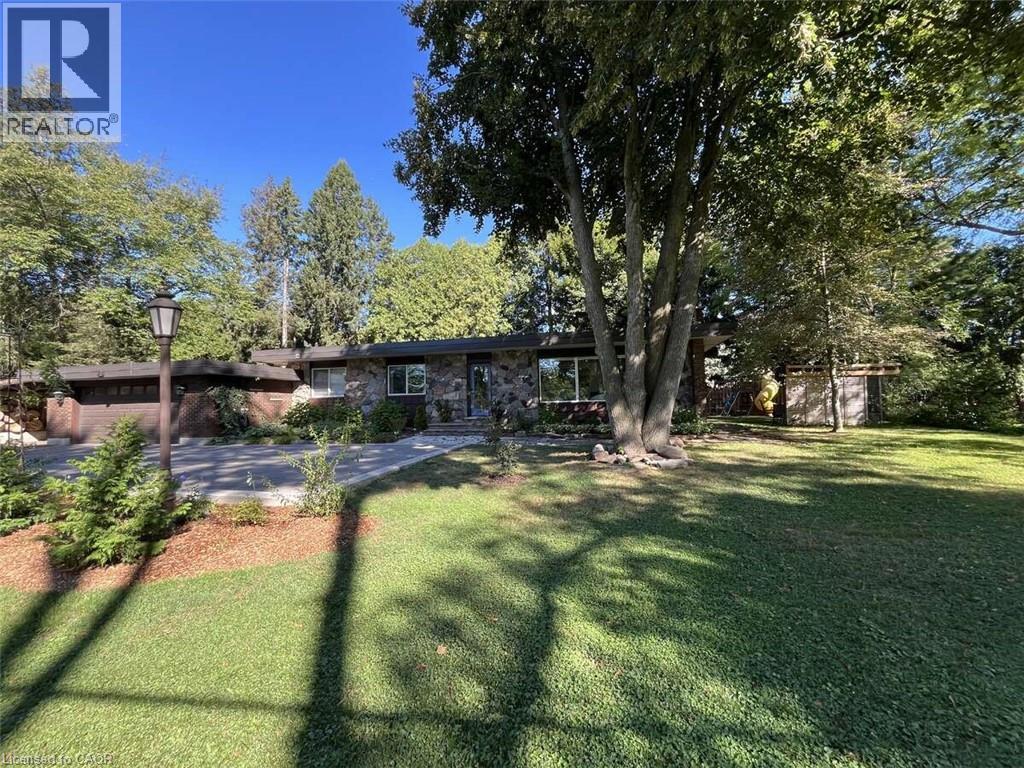 Photo 5 of 915 Governors Road, Dundas ON