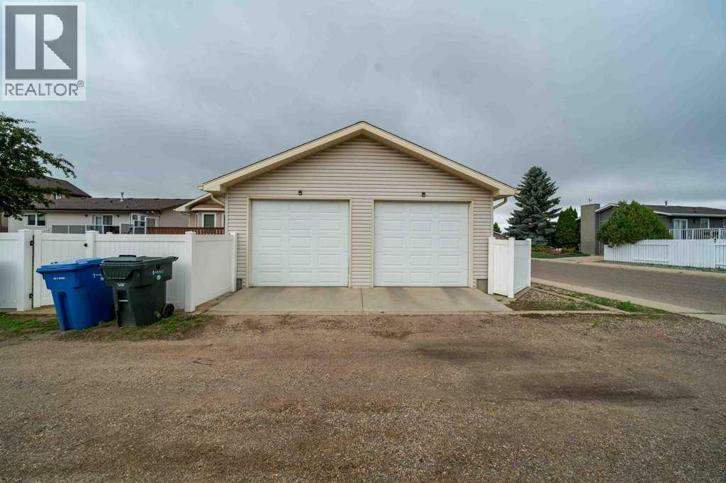 Photo 39 of 83 Stapeford Crescent Se, Medicine Hat AB