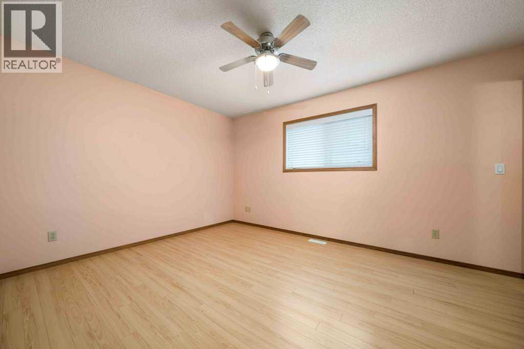 Photo 19 of 83 Stapeford Crescent Se, Medicine Hat AB
