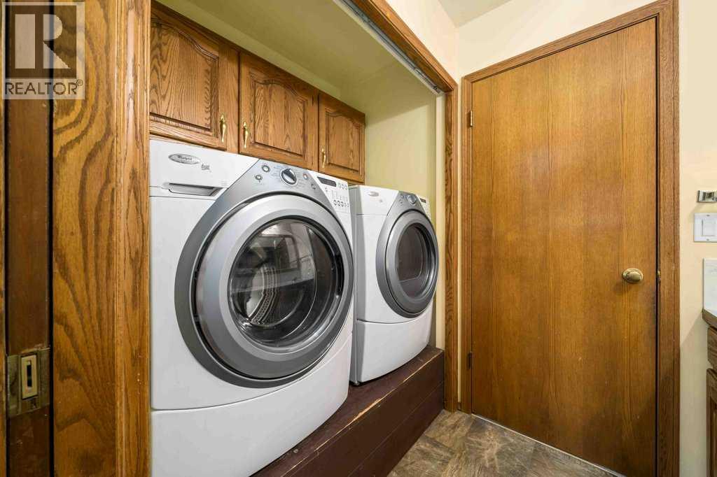 Photo 8 of 83 Stapeford Crescent Se, Medicine Hat AB