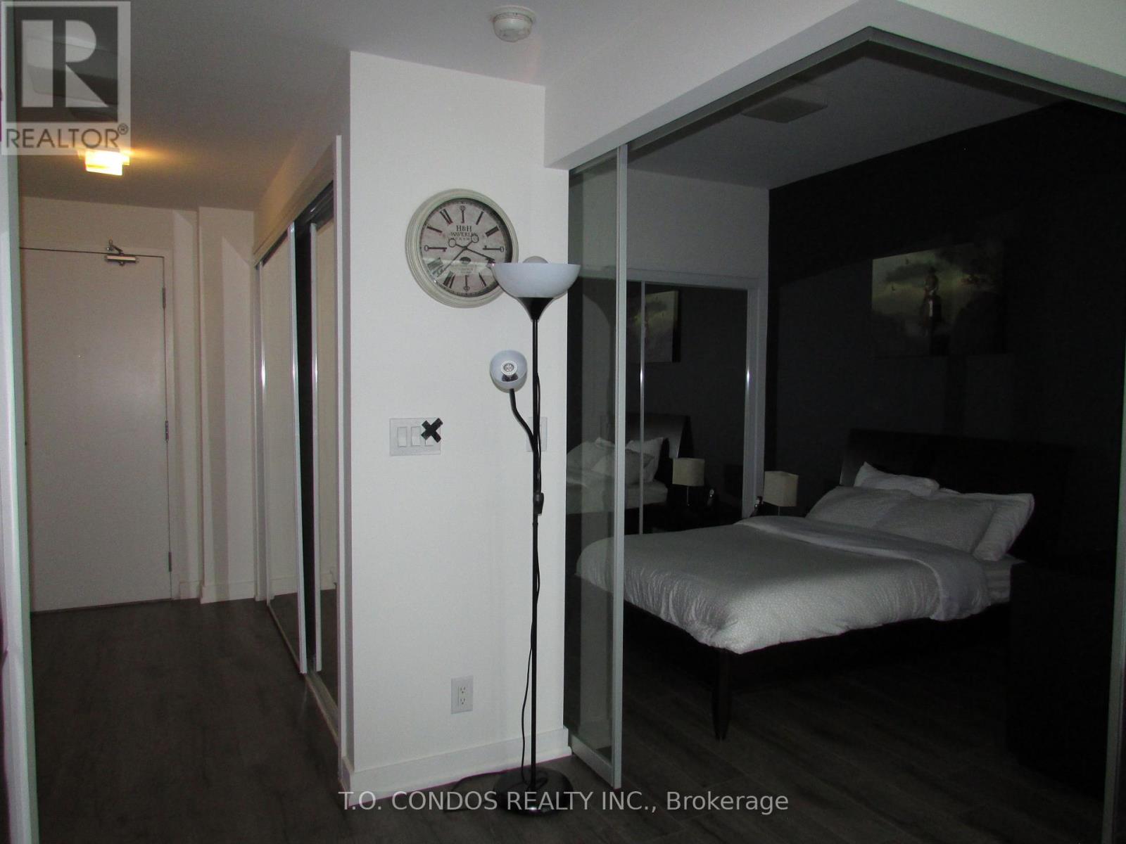 Photo 13 of 1901 12 York Street, Toronto ON