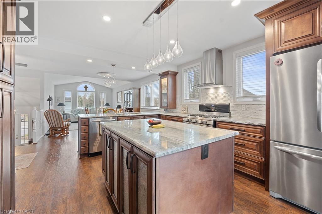 Photo 10 of 7 Rochelle Crescent, Ridgeway ON