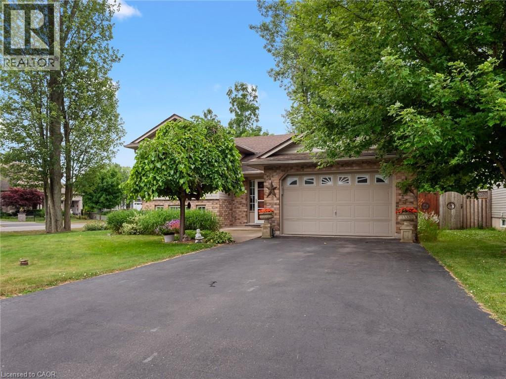Photo 2 of 7 Rochelle Crescent, Ridgeway ON