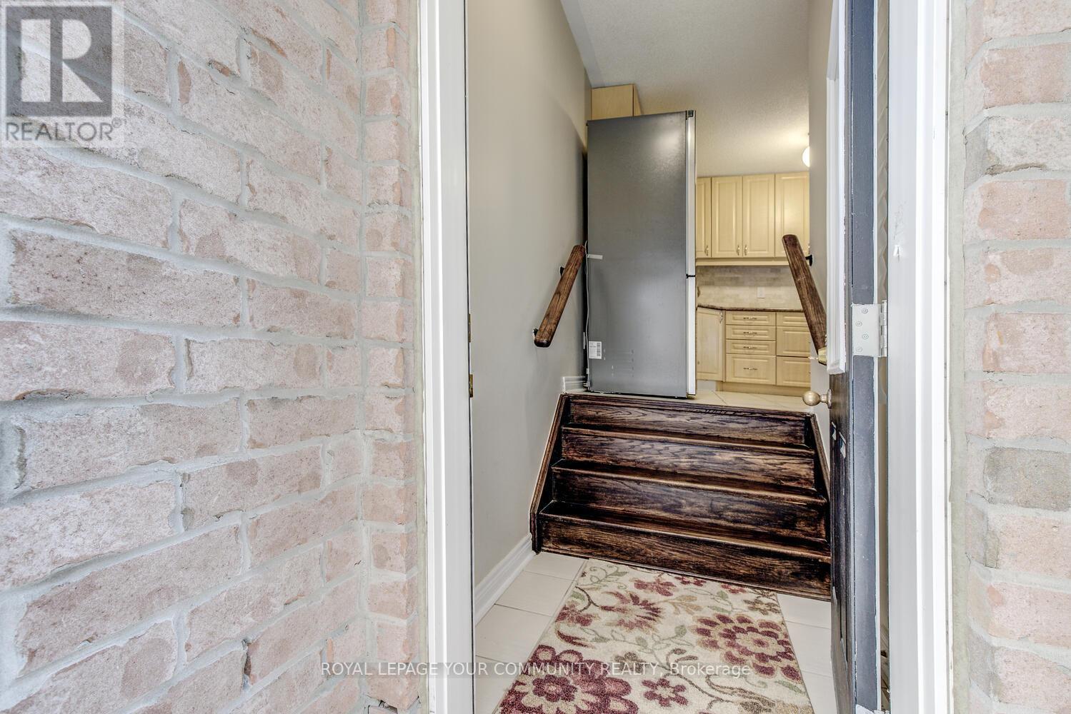 Photo 6 of Ground Flr W O Basement 310 Golden Forest Road, Vaughan ON