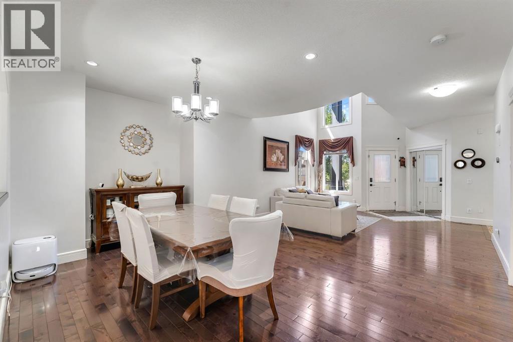 Photo 10 of 129 Saddlelake Grove, Calgary AB