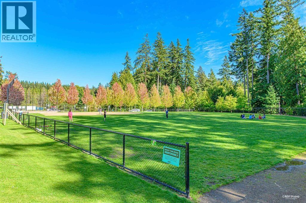 Photo 5 of 524 3563 Ross Drive, Vancouver BC