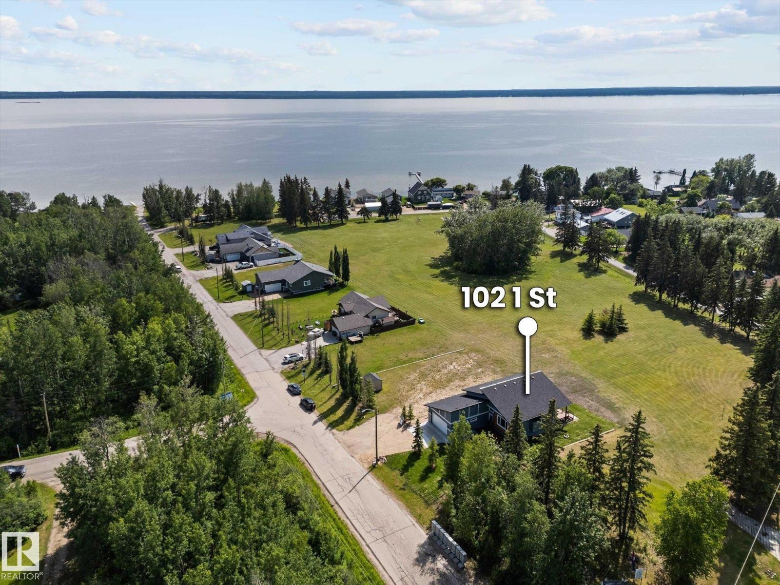 Photo 3 of 102 1 Street Yellowstone, Rural Lac Ste Anne County AB