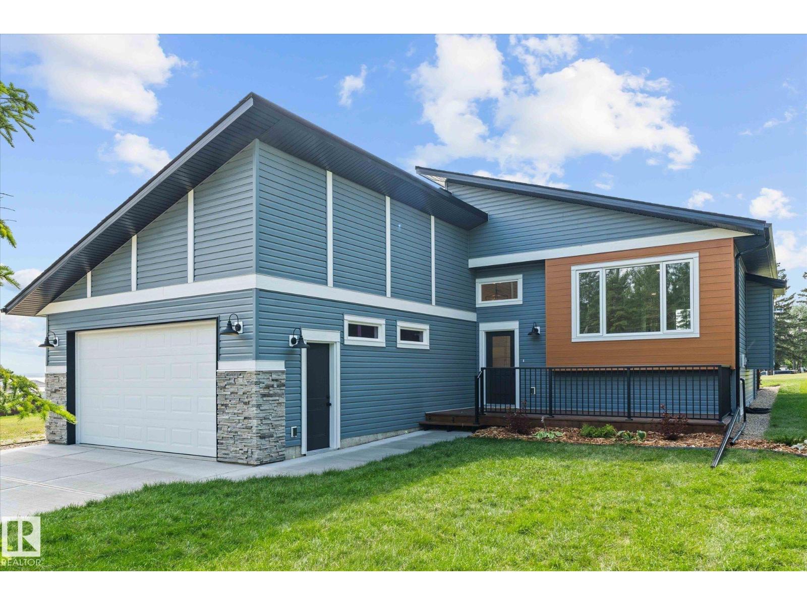 Photo 7 of 102 1 Street Yellowstone, Rural Lac Ste Anne County AB
