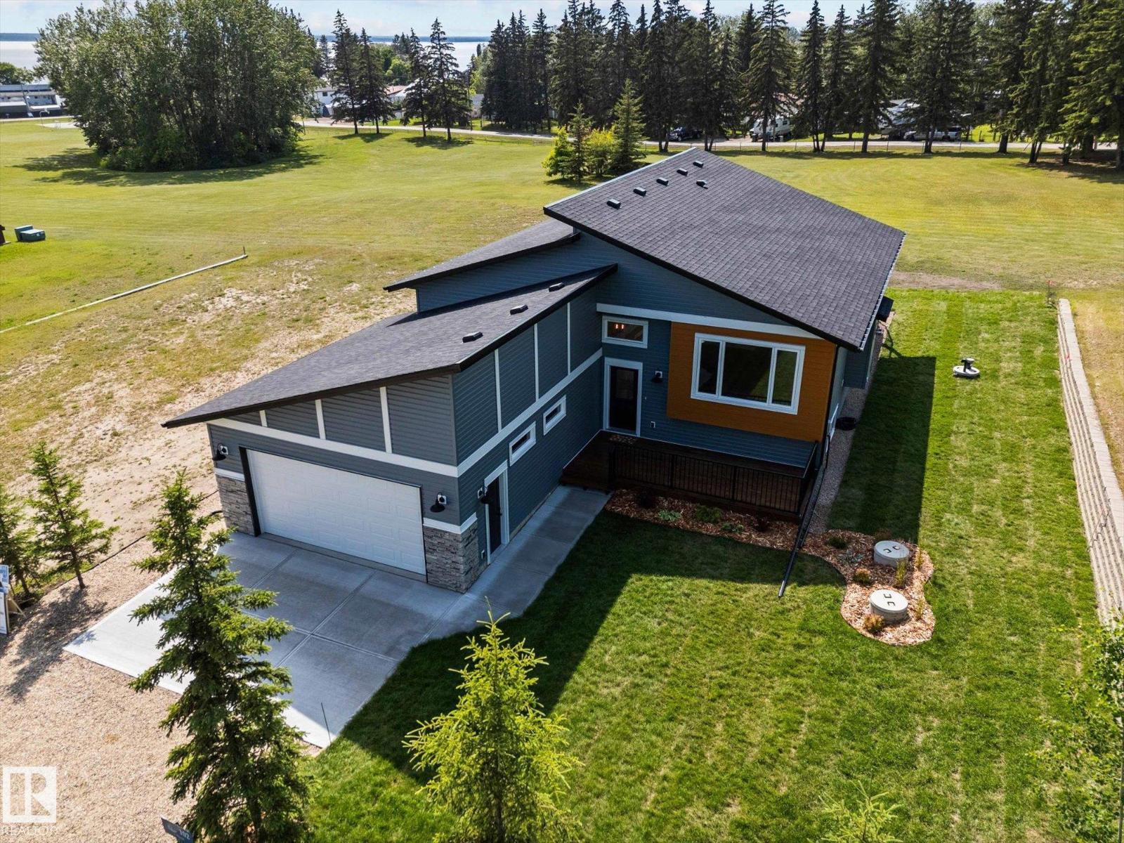 Photo 1 of 102 1 Street Yellowstone, Rural Lac Ste Anne County AB