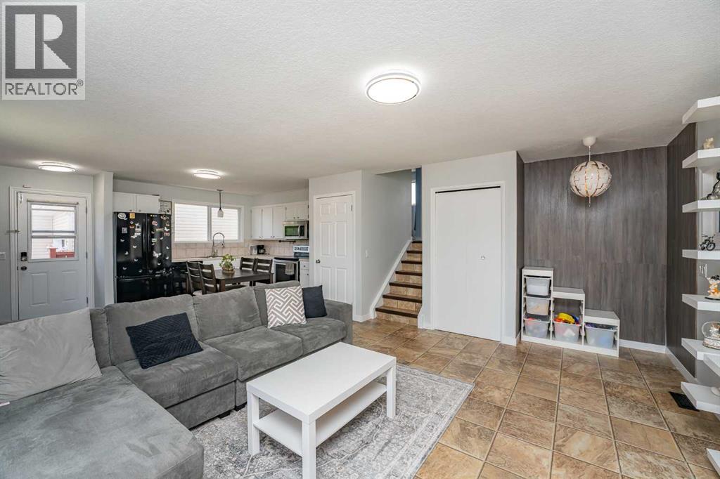 Single Family House 4 Level for Sale in  Castleglen Road NE Castleridge Calgary 