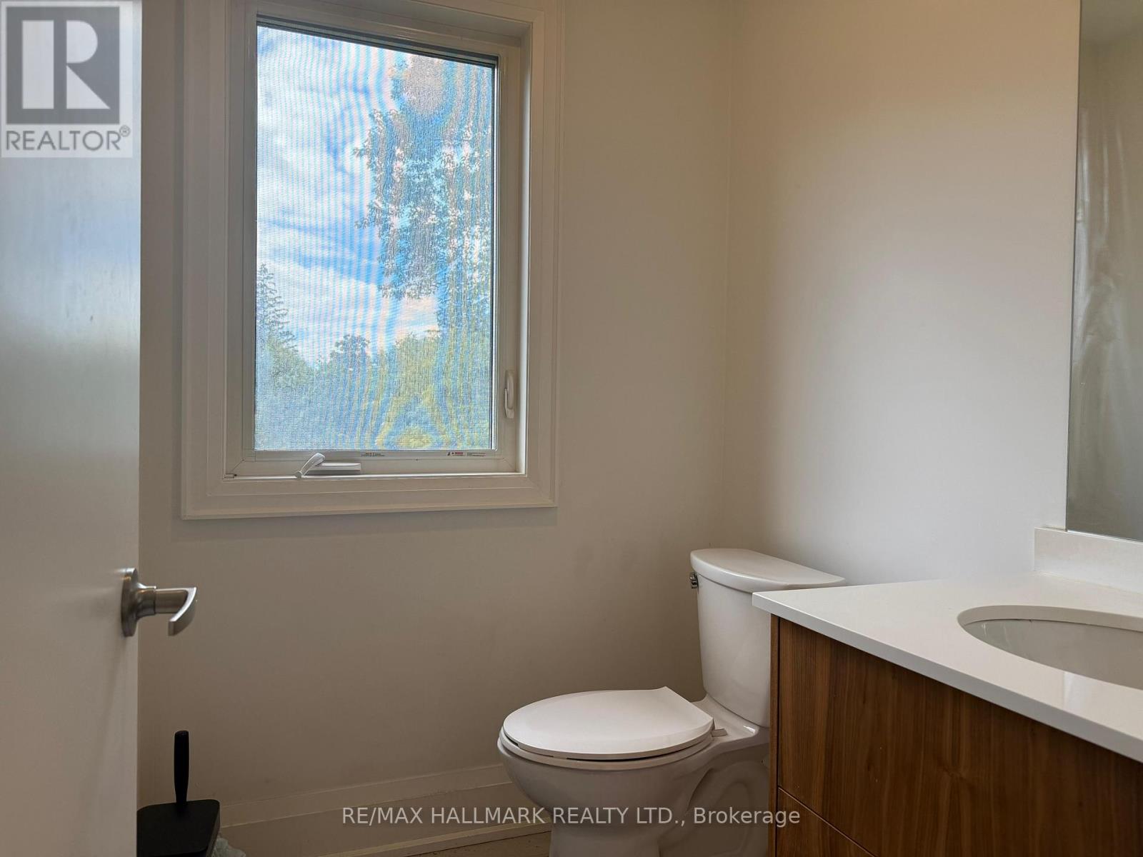 Photo 19 of 14 Persica Street, Richmond Hill ON