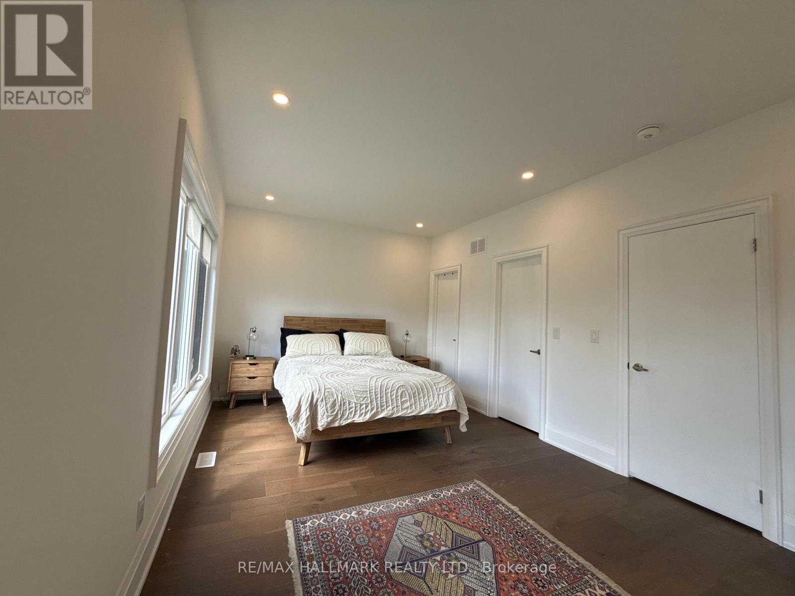 Photo 7 of 14 Persica Street, Richmond Hill ON