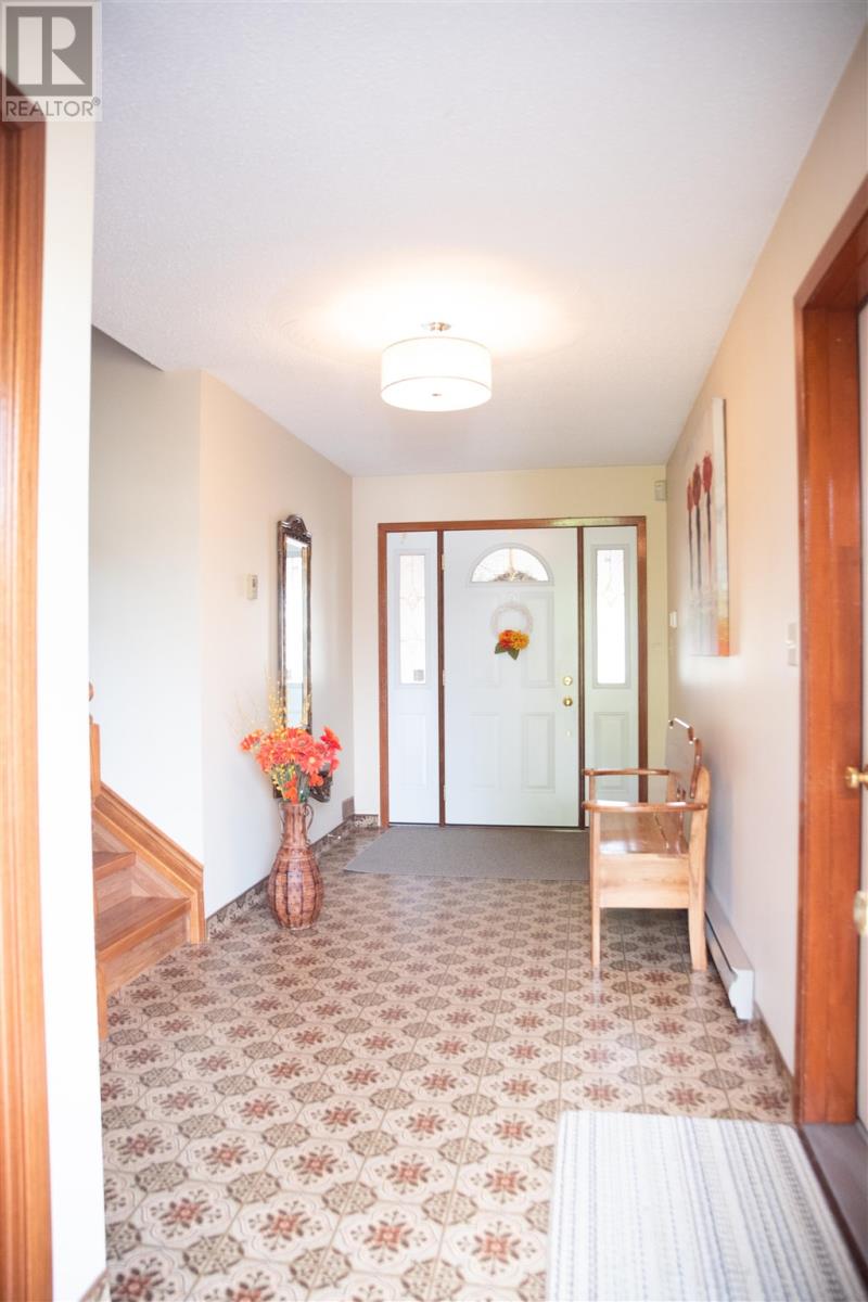 Photo 10 of 106 Johnson Ave, Sault Ste Marie ON