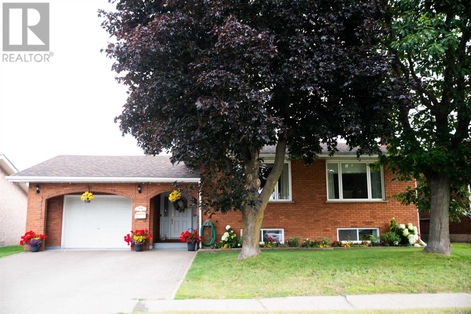 Photo 2 of 106 Johnson Ave, Sault Ste Marie ON