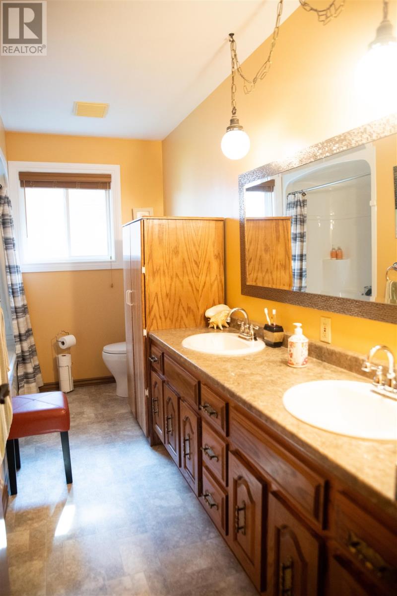 Photo 24 of 106 Johnson Ave, Sault Ste Marie ON