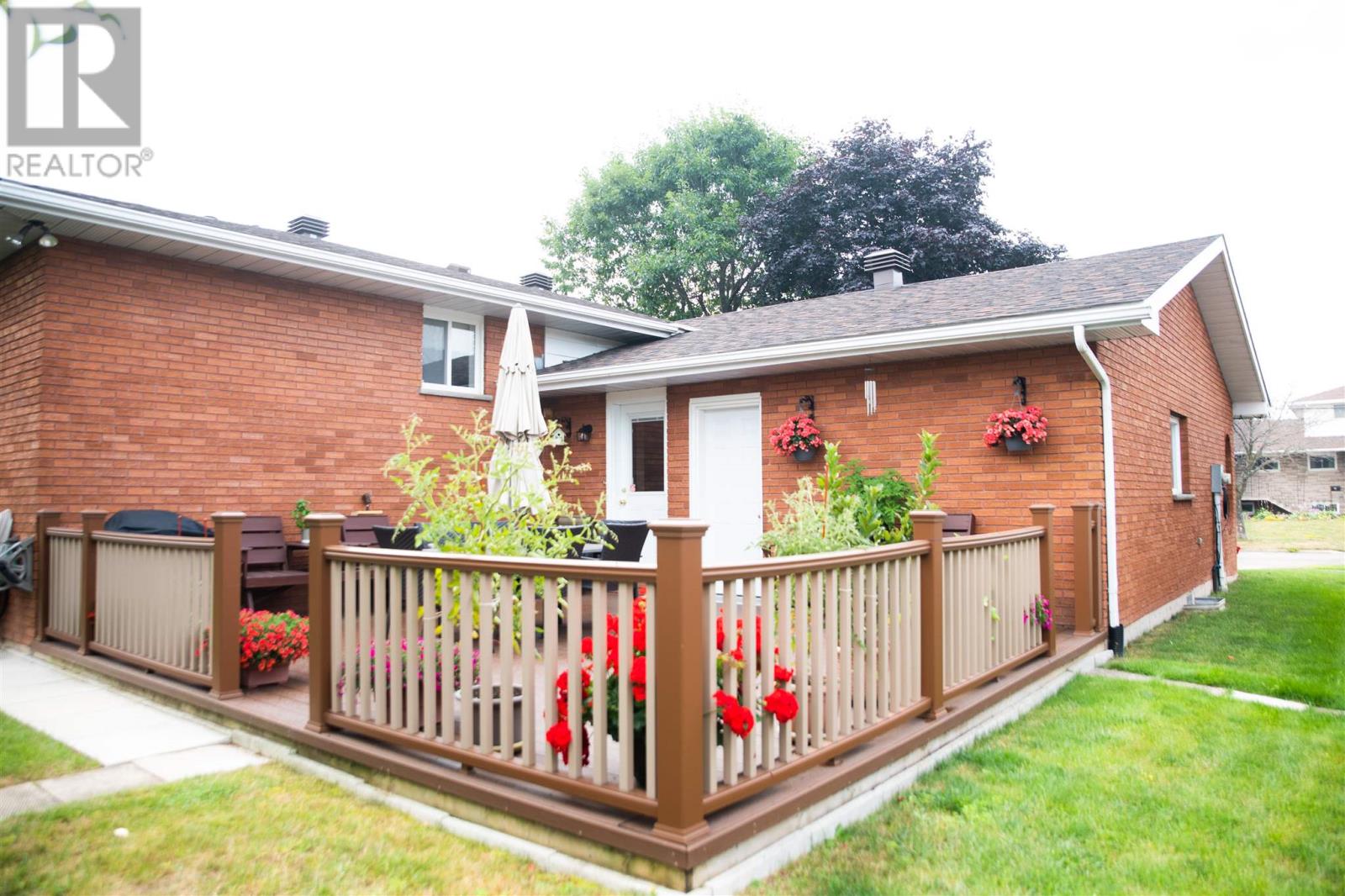 Photo 4 of 106 Johnson Ave, Sault Ste Marie ON