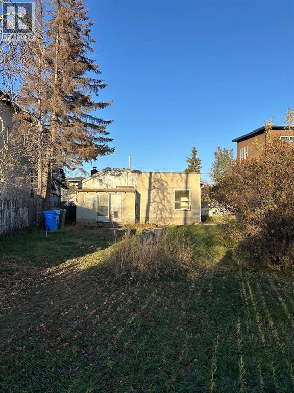 Single Family House Bungalow for Sale in  Bow Crescent NW Bowness Calgary 