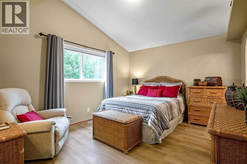 Photo 14 of 25 Country Hills Gate Nw, Calgary AB