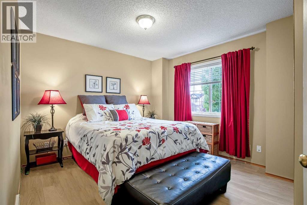 Photo 17 of 25 Country Hills Gate Nw, Calgary AB