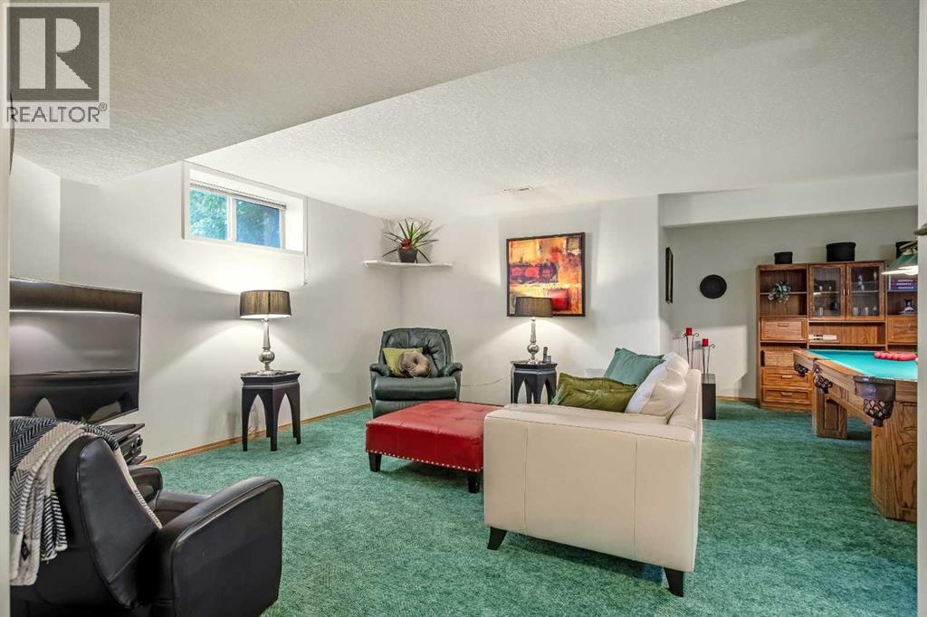 Photo 21 of 25 Country Hills Gate Nw, Calgary AB