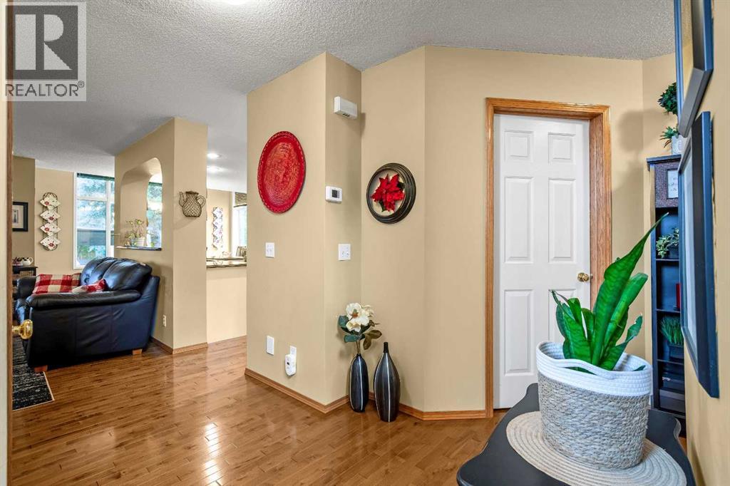 Photo 40 of 25 Country Hills Gate Nw, Calgary AB