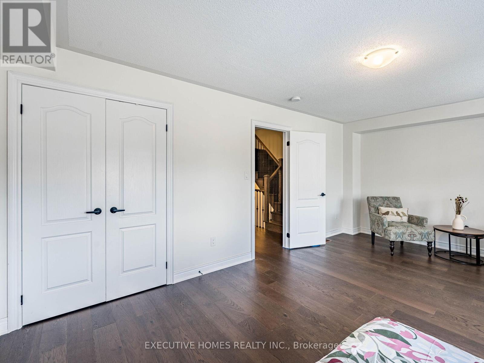 Photo 26 of 15 Lowther Avenue, Richmond Hill ON