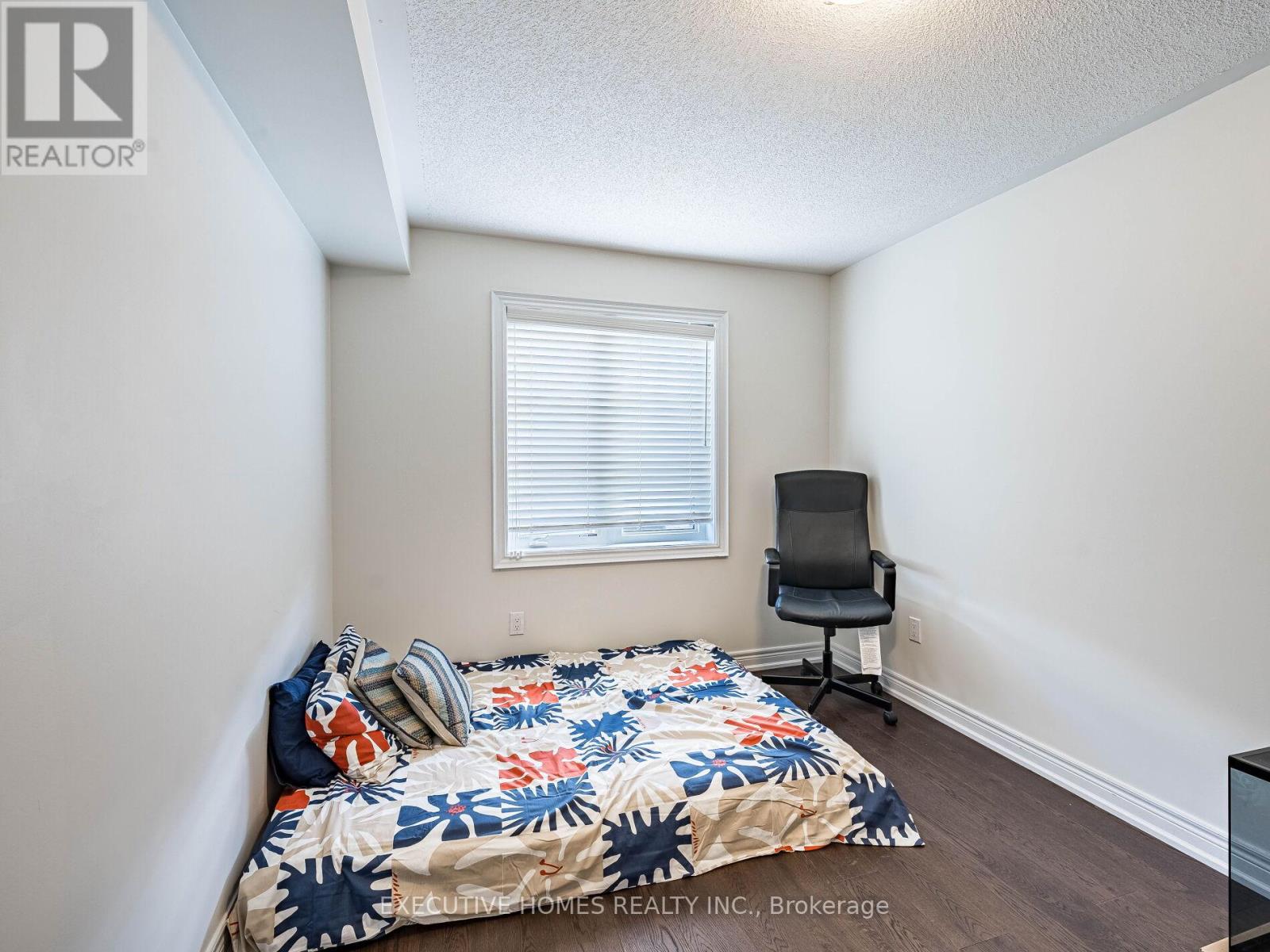 Photo 30 of 15 Lowther Avenue, Richmond Hill ON