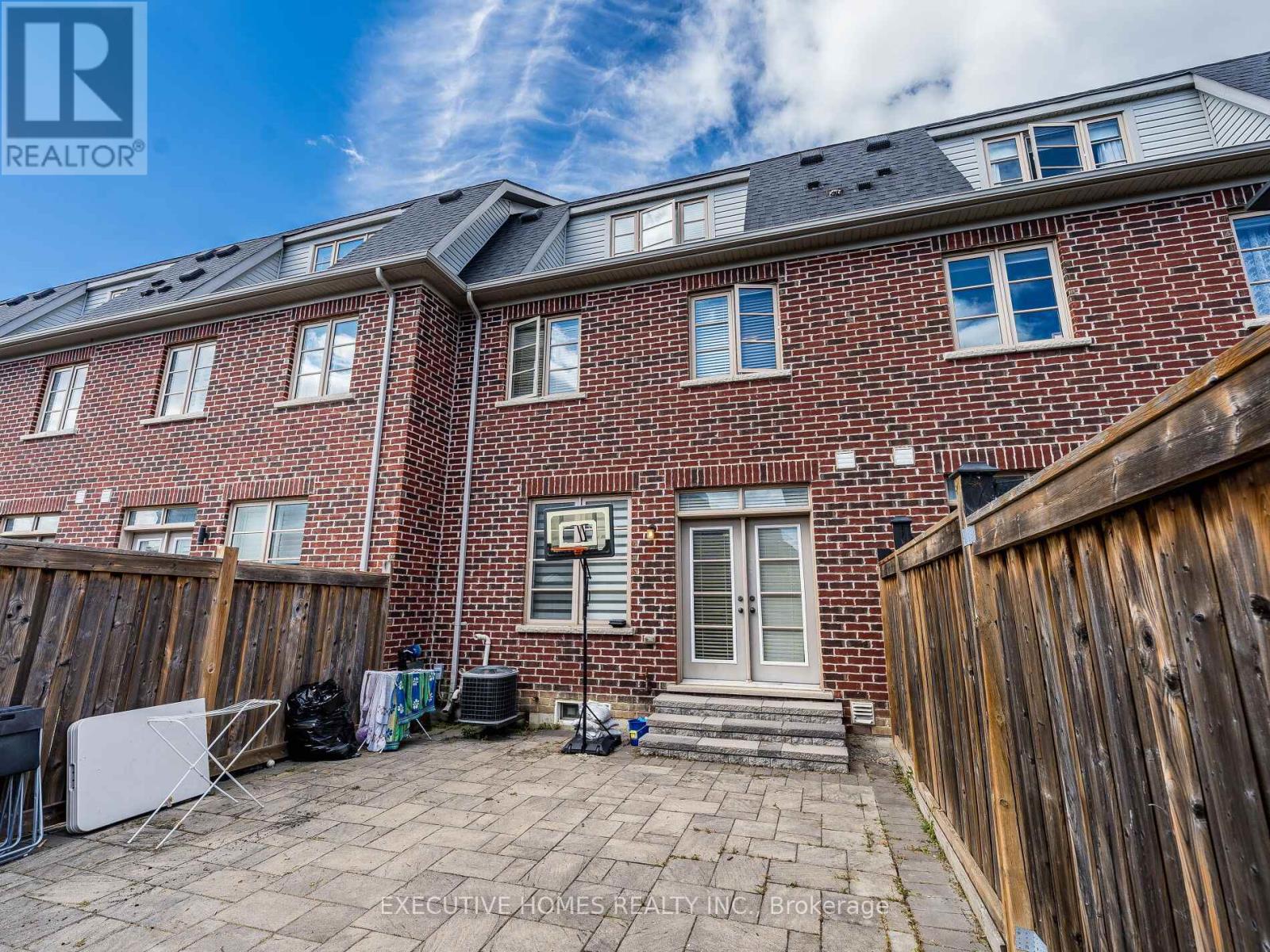 Photo 50 of 15 Lowther Avenue, Richmond Hill ON