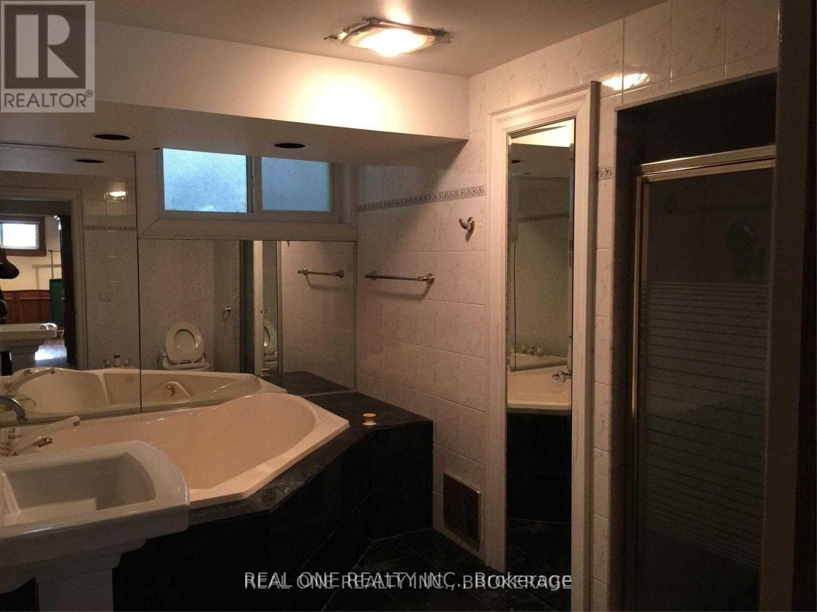 Photo 14 of 2nd Fl Rm 2 3501 Kingbird Court, Mississauga ON