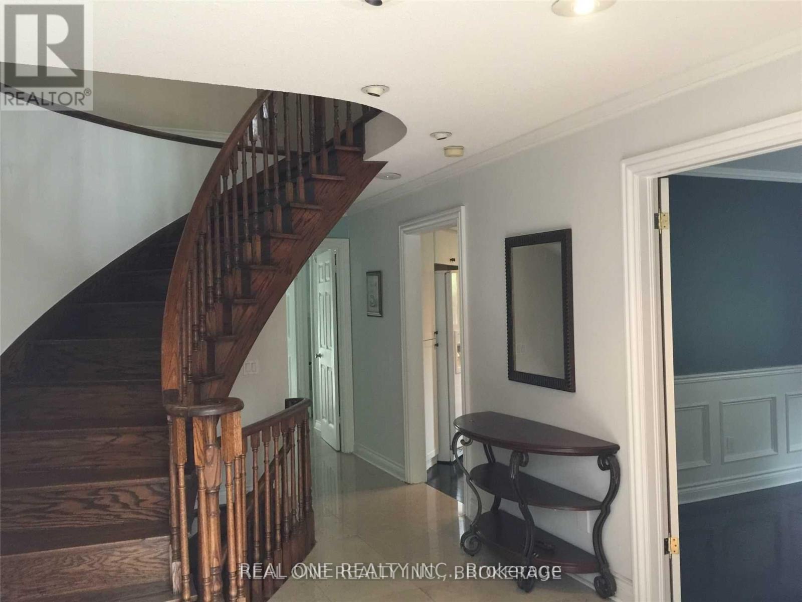 Photo 2 of 2nd Fl Rm 2 3501 Kingbird Court, Mississauga ON