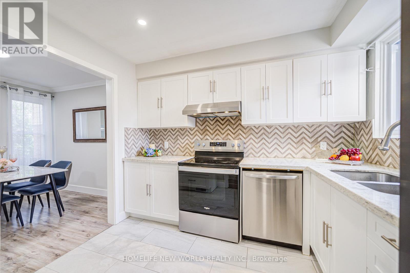 Photo 6 of 29 Puma Drive, Toronto ON