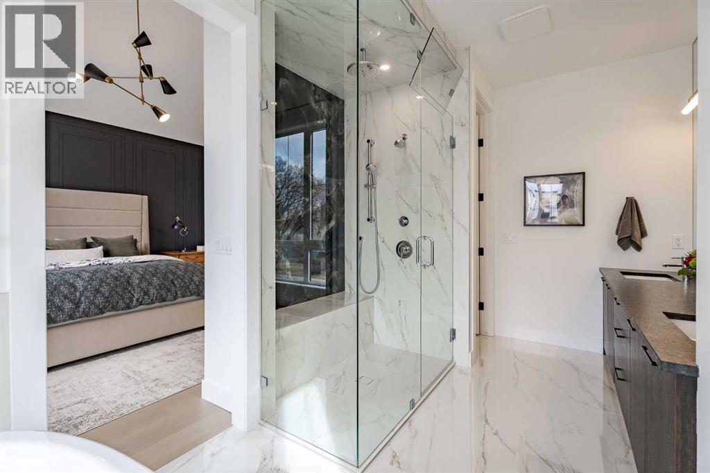 Photo 21 of 2510 17 Street Nw, Calgary AB