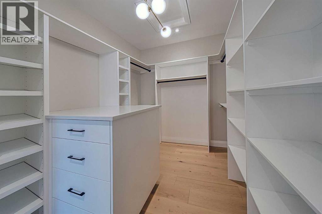Single Family House for Sale in  Bow Crescent NW Bowness Calgary 