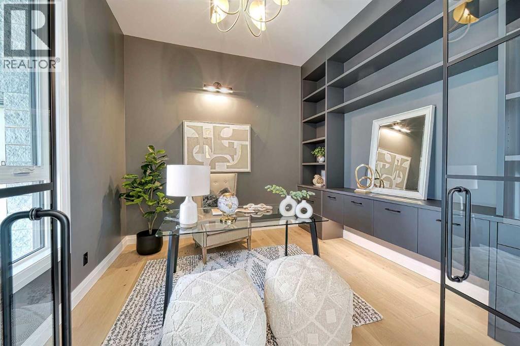 Single Family House for Sale in  Bow Crescent NW Bowness Calgary 