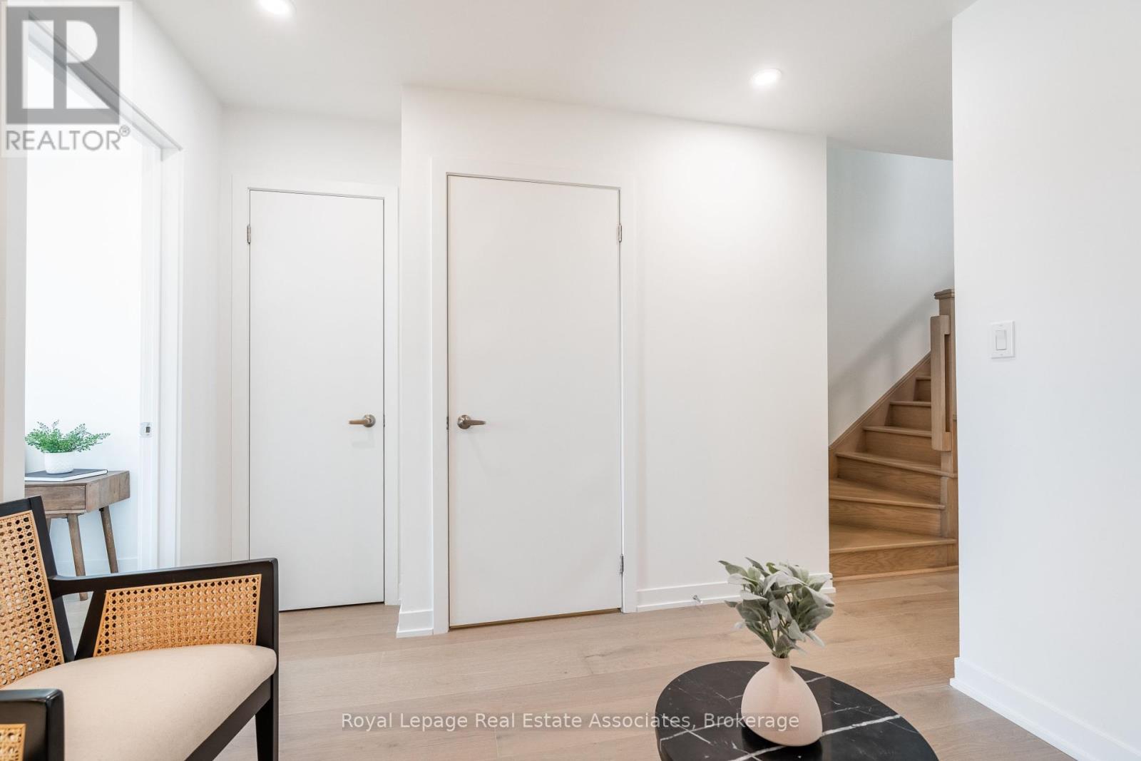 Photo 30 of 120 Green Gardens Boulevard, Toronto ON