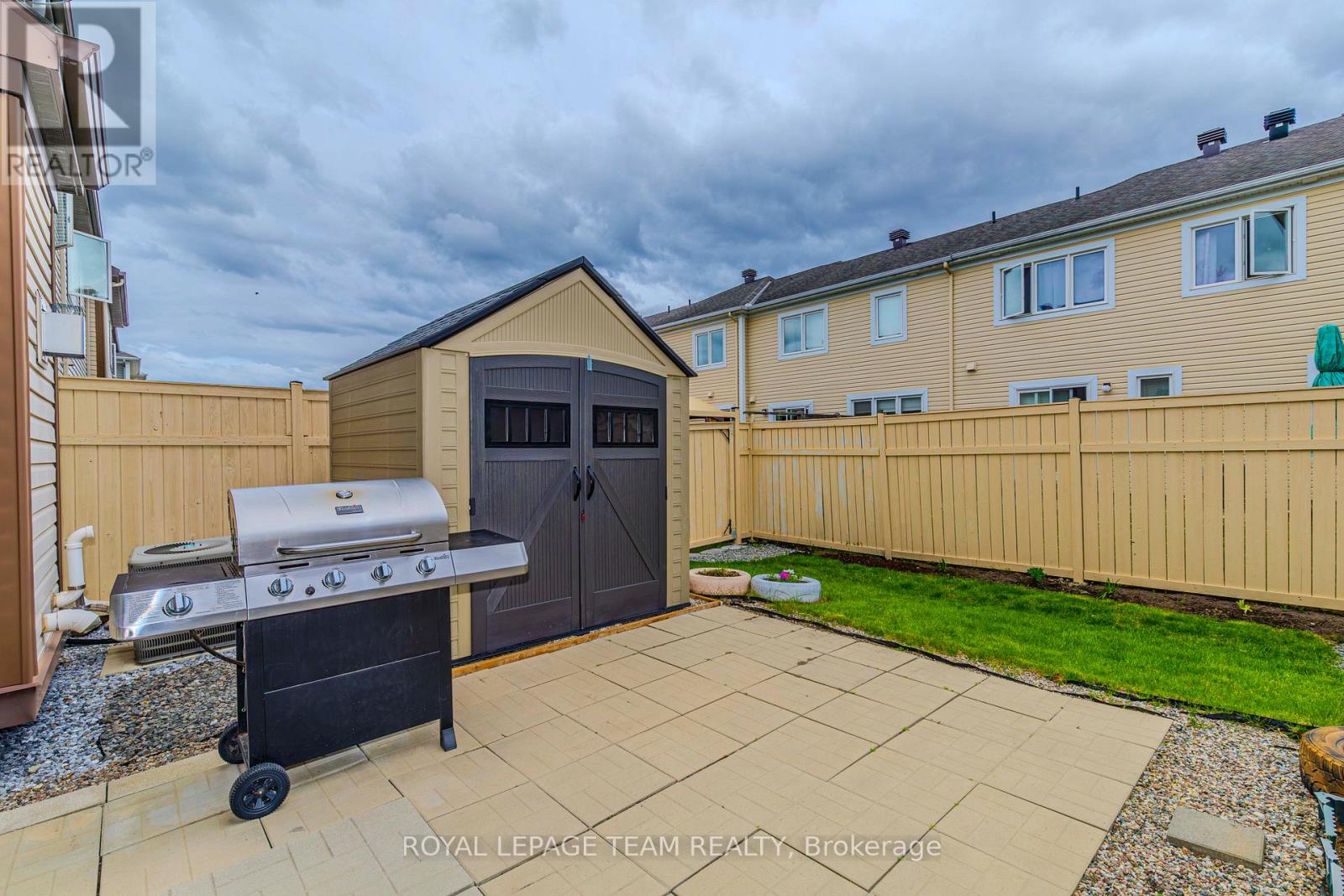 Photo 20 of 466 Meadowhawk Crescent, Ottawa ON
