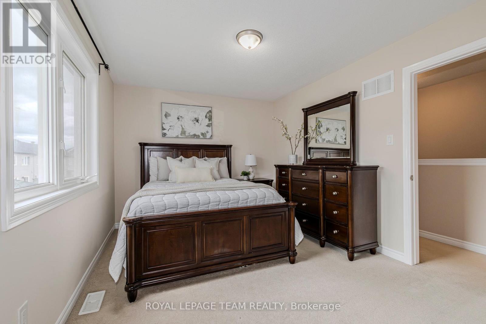 Photo 26 of 466 Meadowhawk Crescent, Ottawa ON
