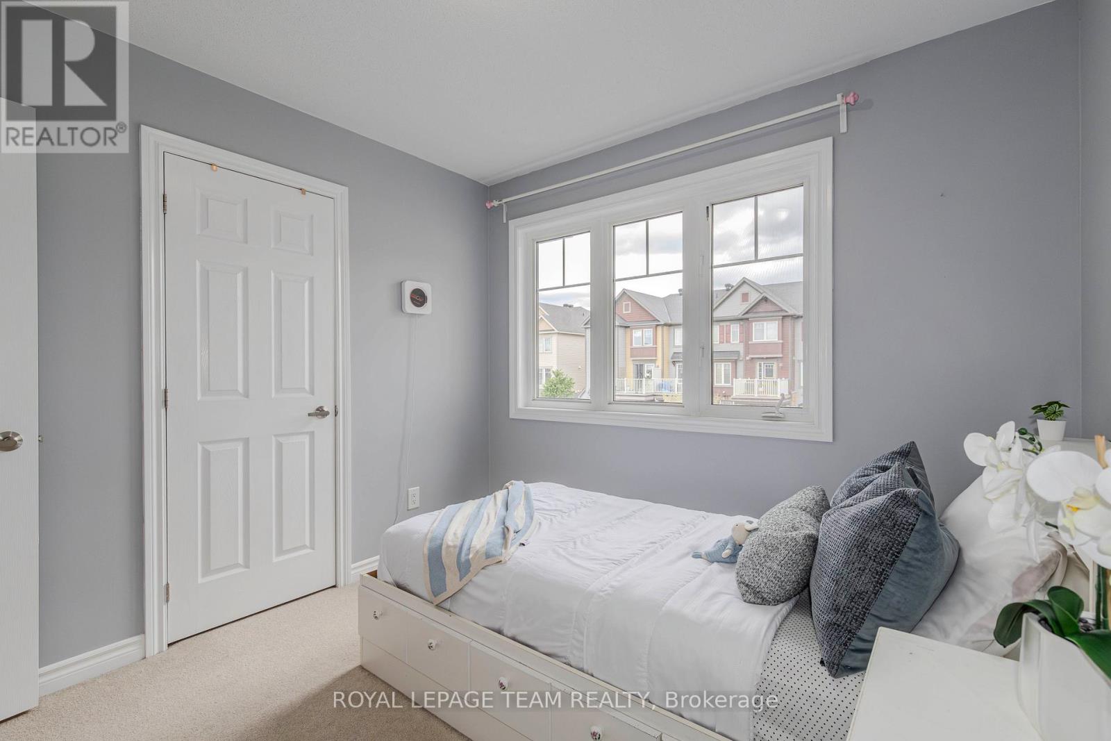 Photo 29 of 466 Meadowhawk Crescent, Ottawa ON