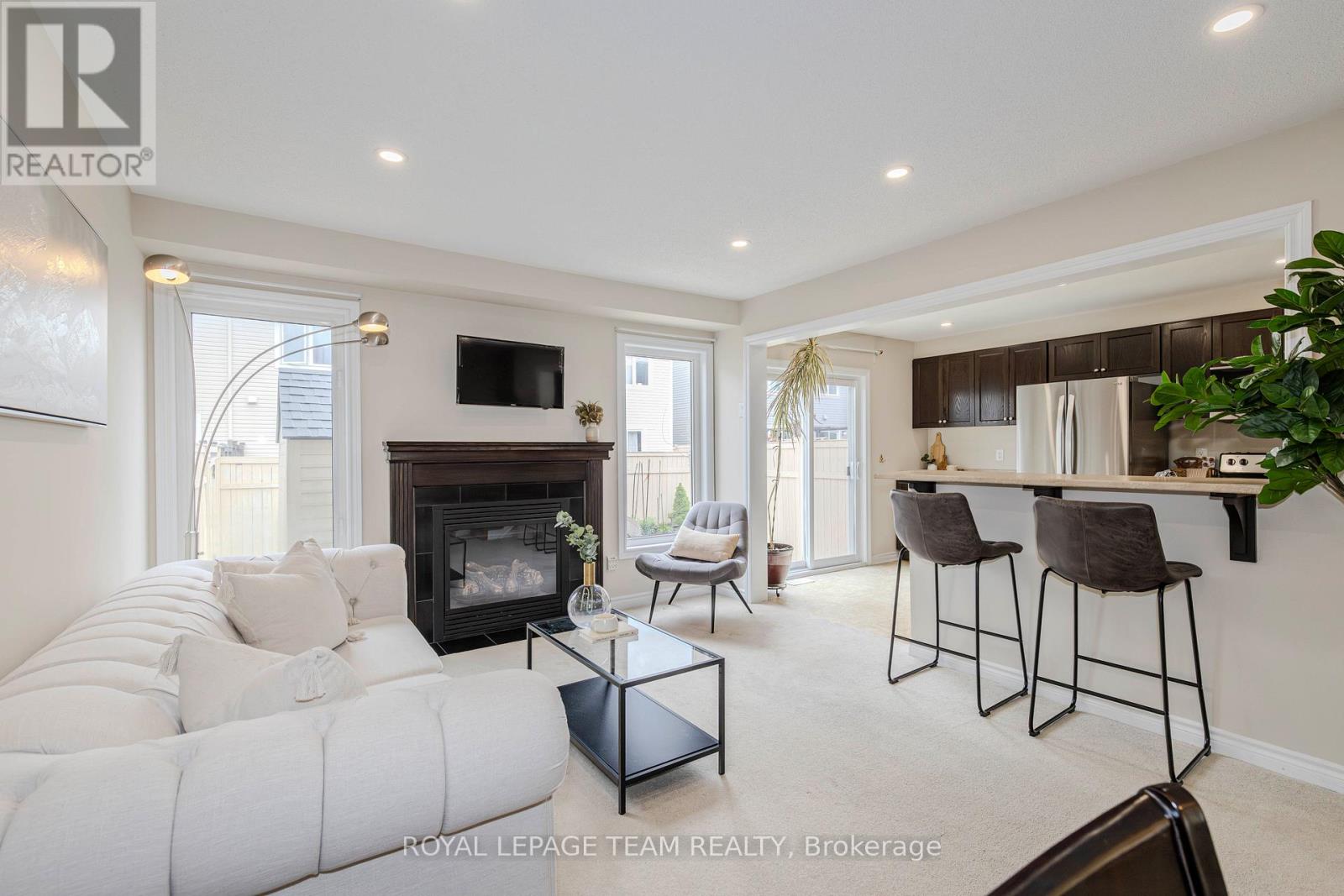 Photo 7 of 466 Meadowhawk Crescent, Ottawa ON