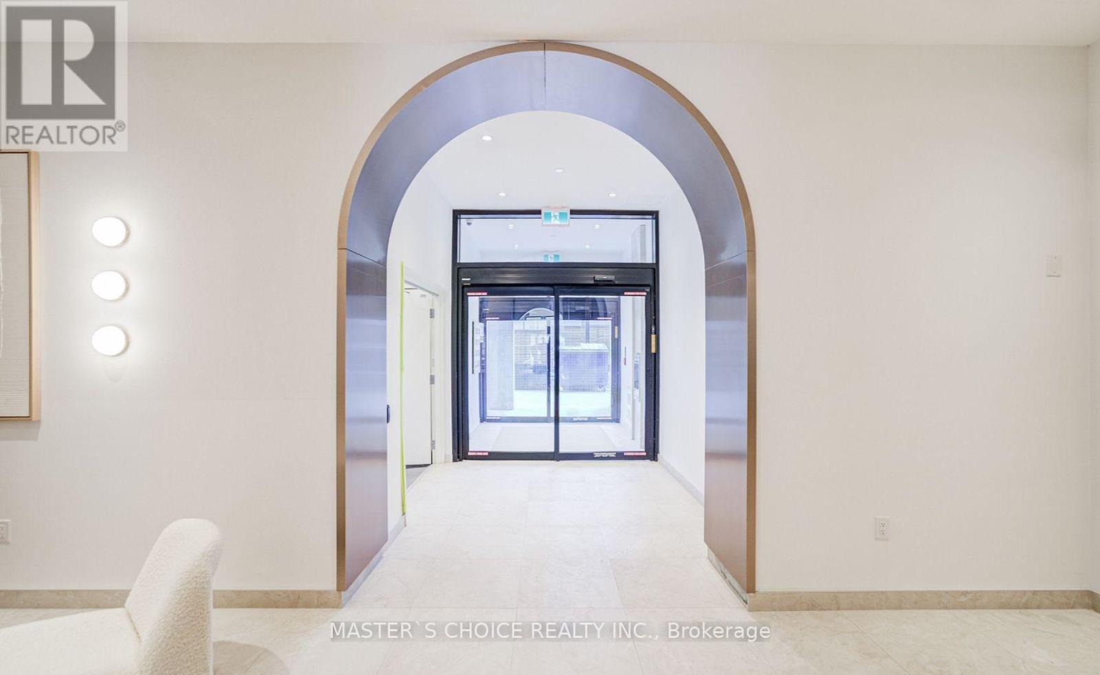 Photo 5 of 1604 181 Sterling Road, Toronto ON