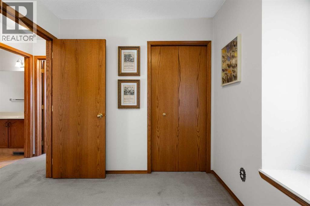 Photo 29 of 305 Douglasbank Court Se, Calgary AB