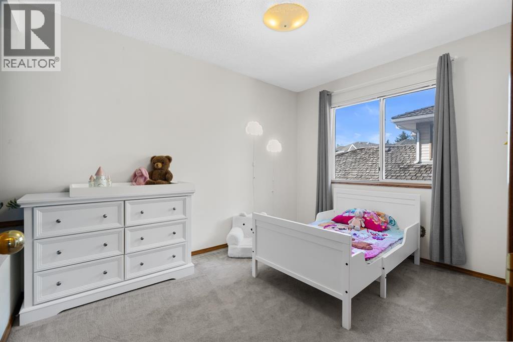 Photo 30 of 305 Douglasbank Court Se, Calgary AB