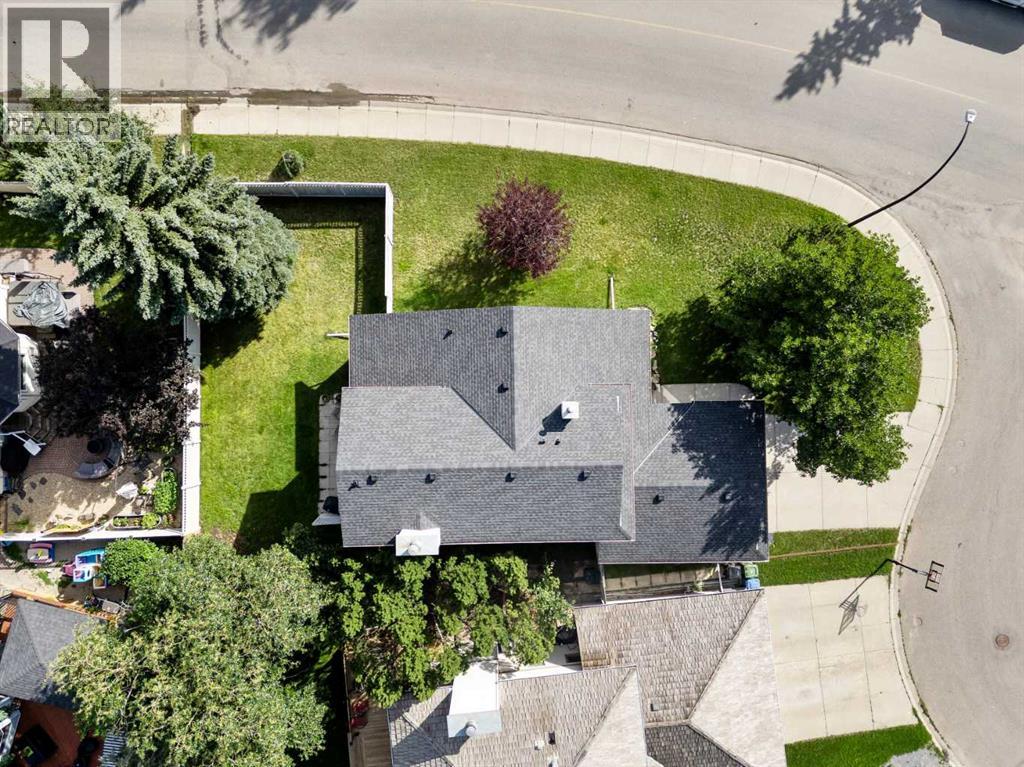 Photo 40 of 305 Douglasbank Court Se, Calgary AB