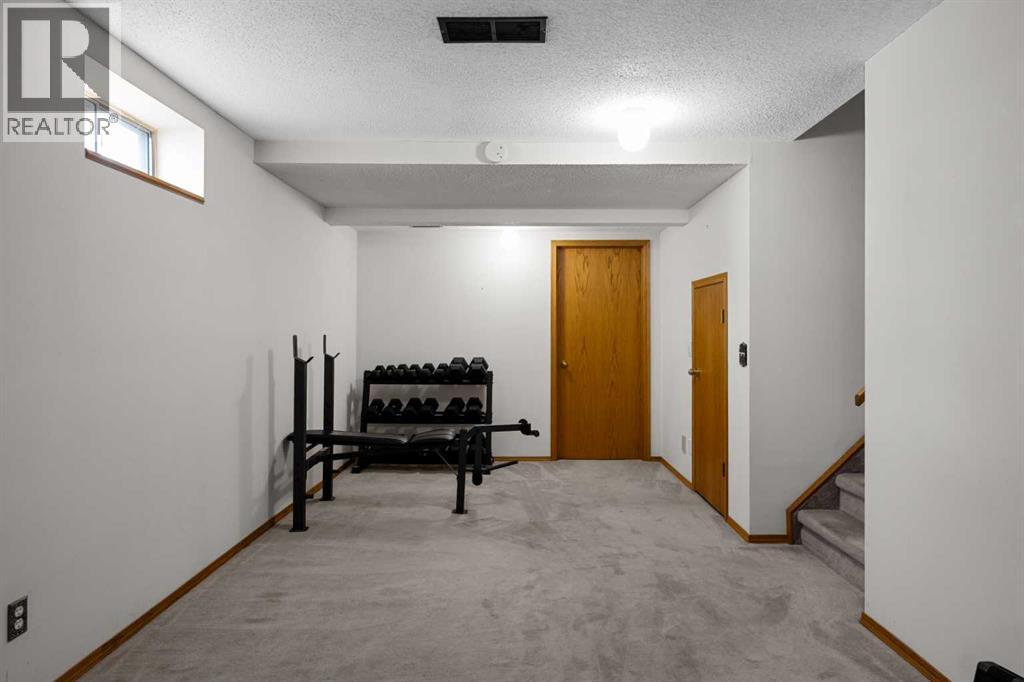 Photo 36 of 305 Douglasbank Court Se, Calgary AB